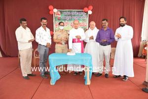 Udupi Bishop Shares the Spirit of Christmas with Journalists
